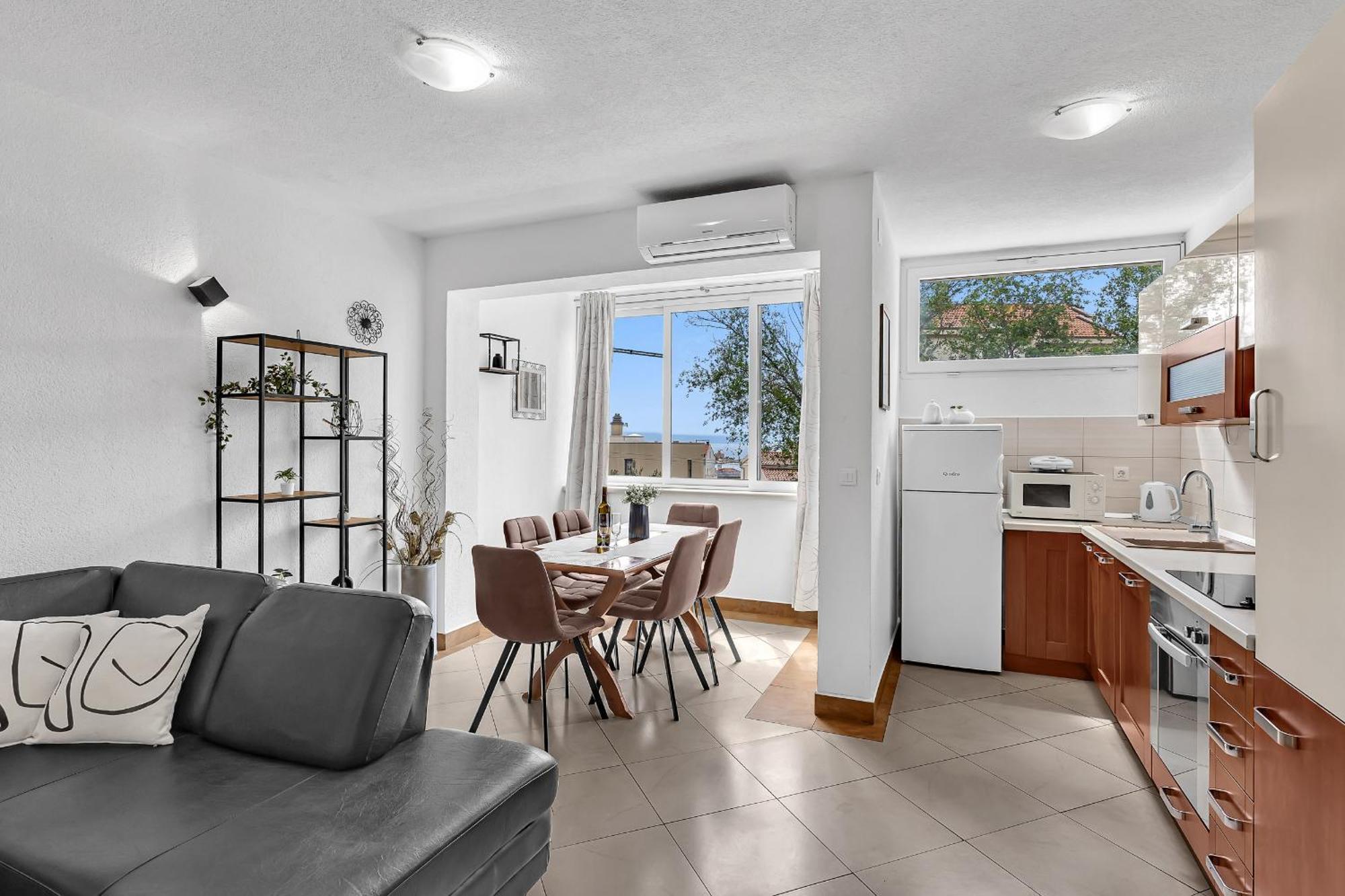 Apartment Lov&Mar With Parking Makarska Esterno foto