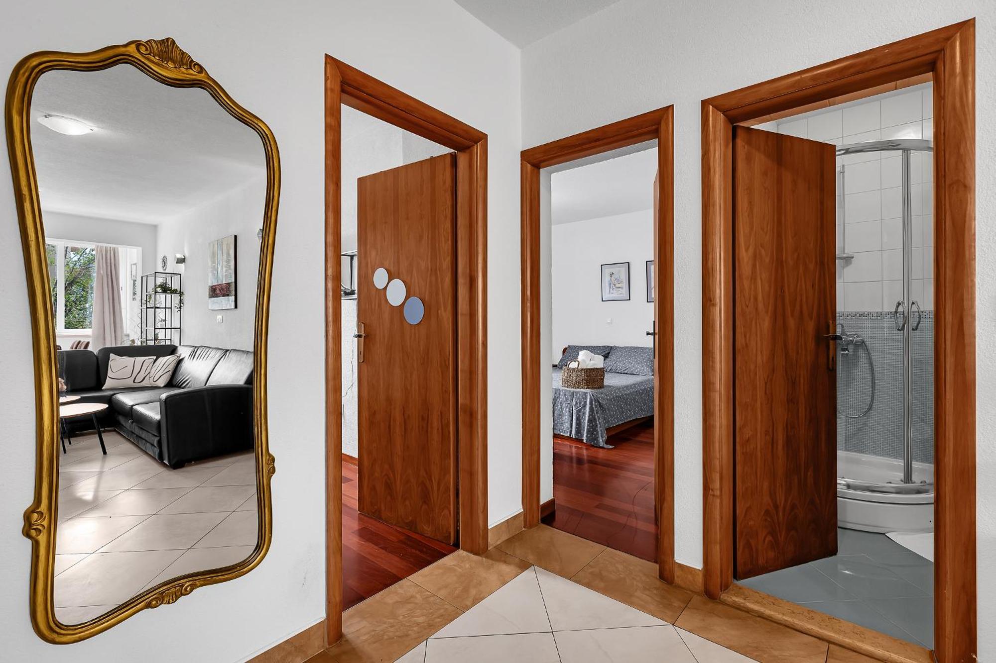 Apartment Lov&Mar With Parking Makarska Esterno foto
