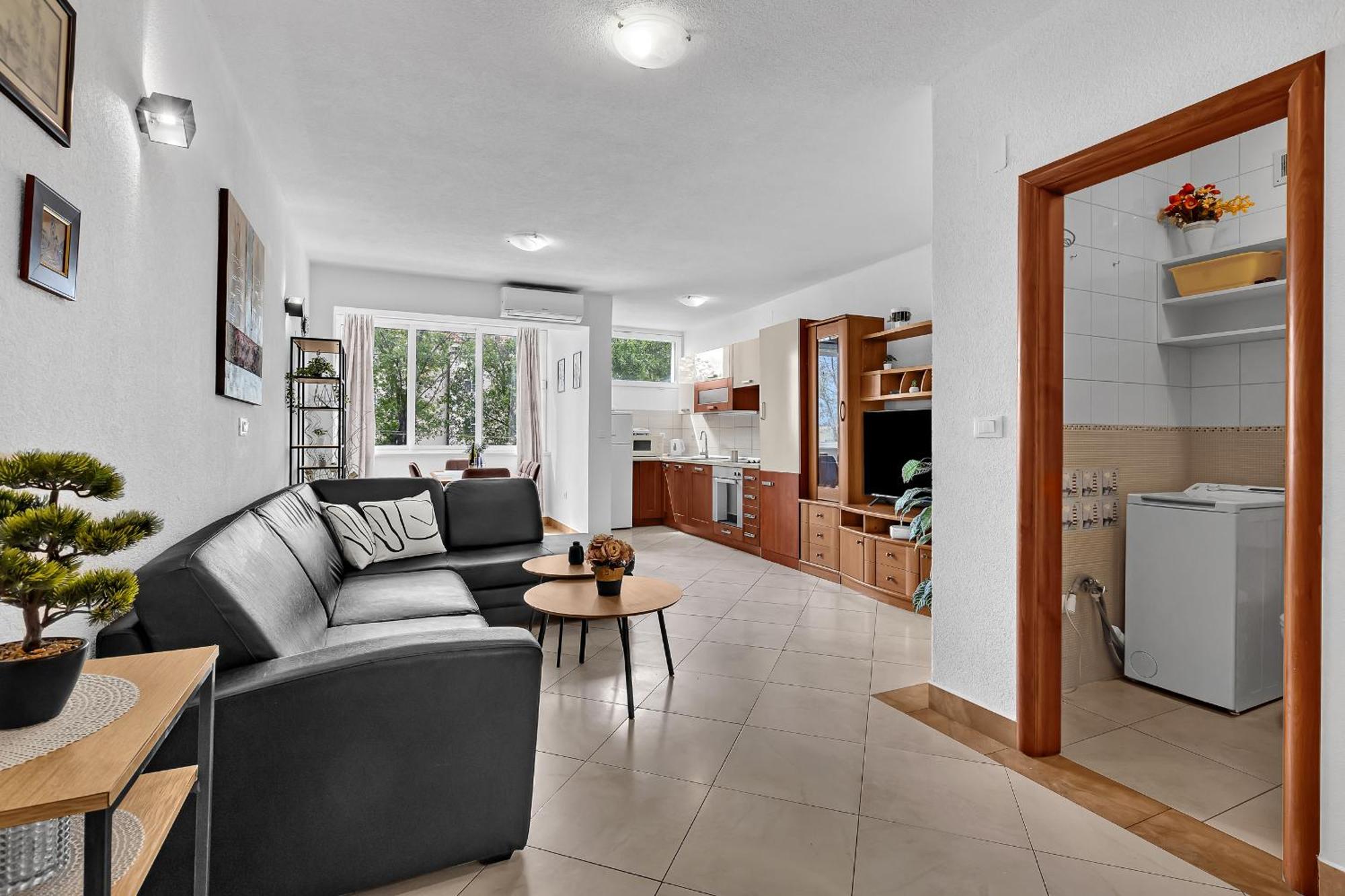 Apartment Lov&Mar With Parking Makarska Esterno foto
